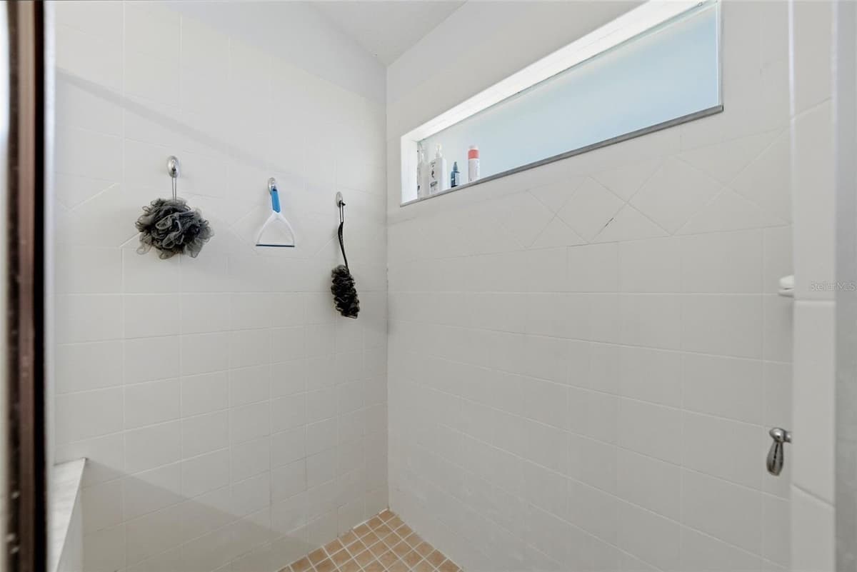 4037 WARWICK HILLS DRIVE — photo 40 of 61