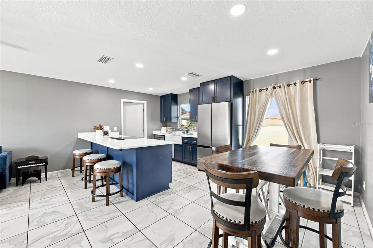8008 CAMPBELL ROAD — photo 8 of 41