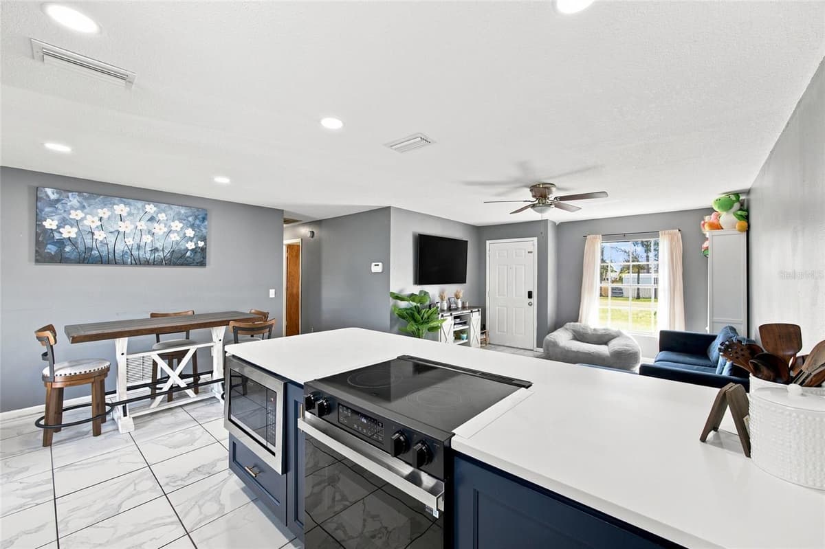 8008 CAMPBELL ROAD — photo 13 of 41