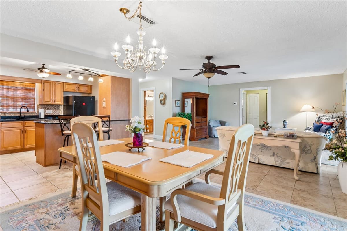 1520 PALMER COURT — photo 18 of 61