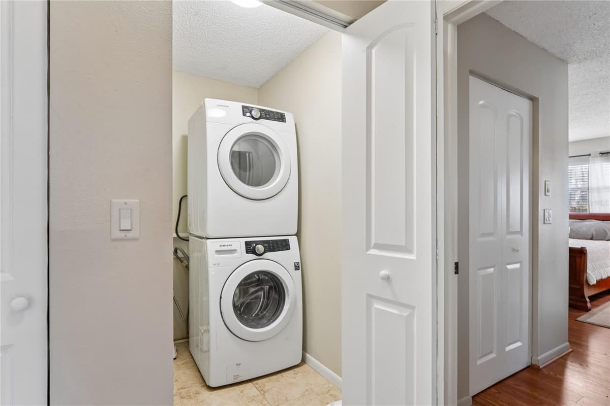 1520 PALMER COURT — photo 45 of 61