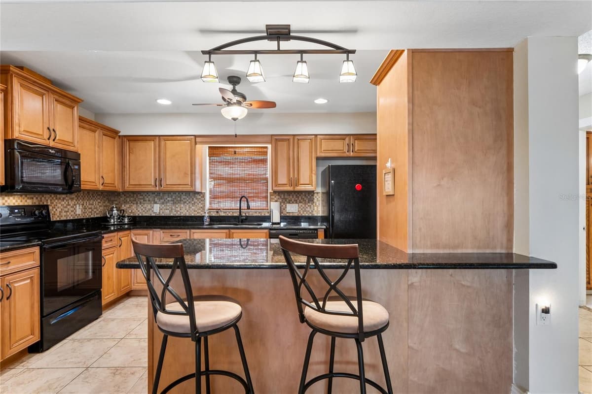 1520 PALMER COURT — photo 11 of 61