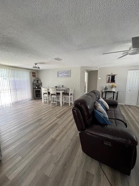 9104 CRABTREE LANE — photo 12 of 27
