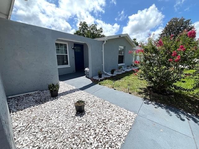 9104 CRABTREE LANE — photo 3 of 27