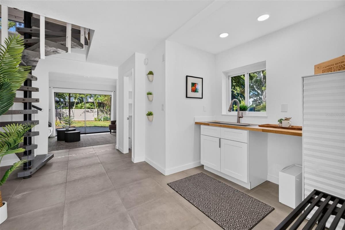 1300 PLEASANT WAY — photo 3 of 48