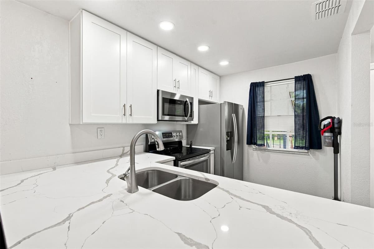 5005 BORDEAUX VILLAGE PLACE — photo 19 of 38