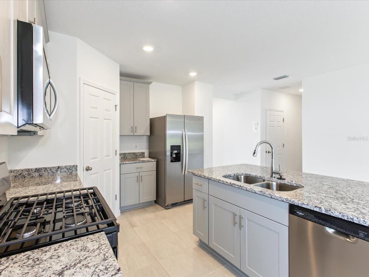 4542 EAGLE PERCH COURT — photo 4 of 13