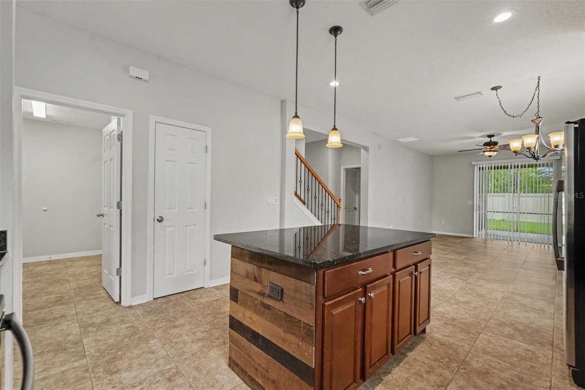 23046 WOOD VIOLET COURT — photo 12 of 27