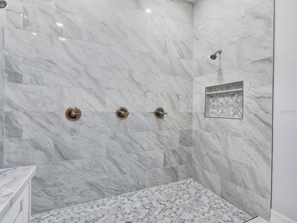 2302 ALLEN DRIVE — photo 33 of 61
