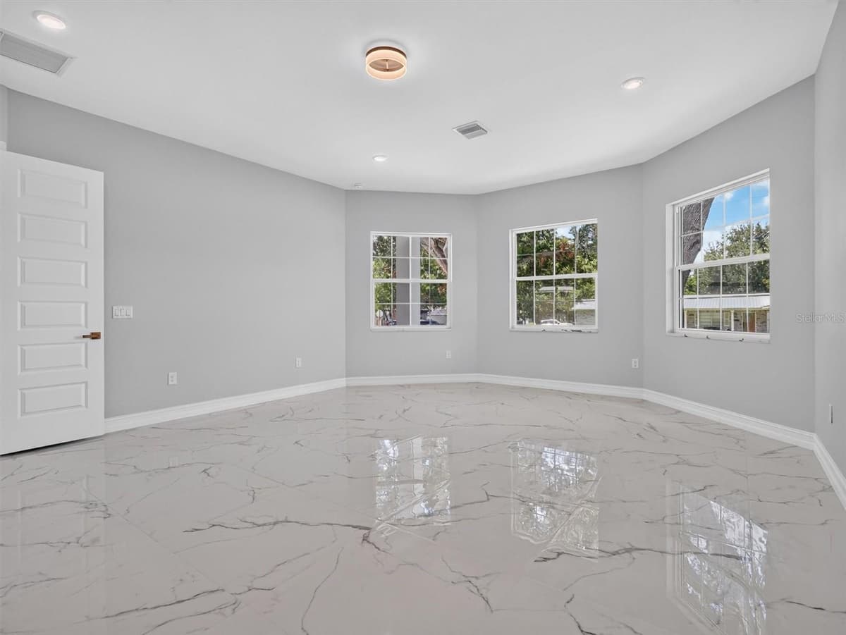 2302 ALLEN DRIVE — photo 22 of 61