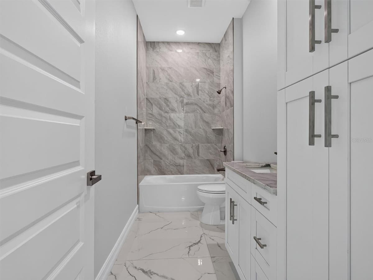 2302 ALLEN DRIVE — photo 16 of 61