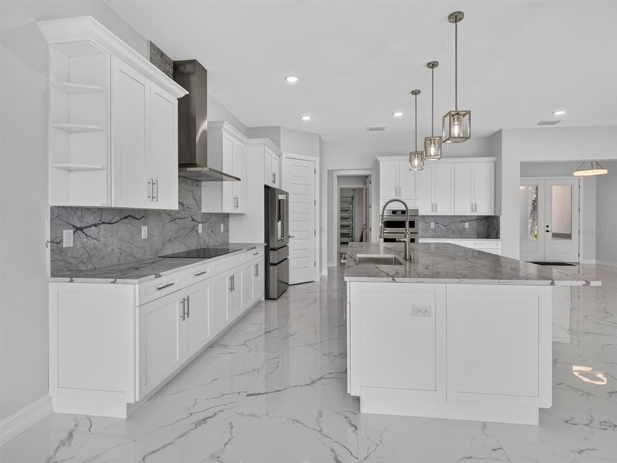 2302 ALLEN DRIVE — photo 11 of 61