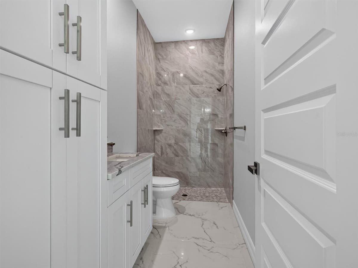2302 ALLEN DRIVE — photo 43 of 61