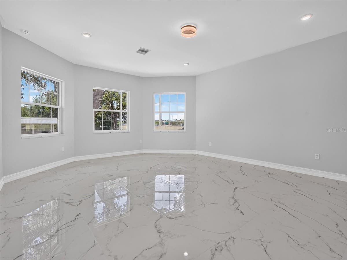2302 ALLEN DRIVE — photo 19 of 61