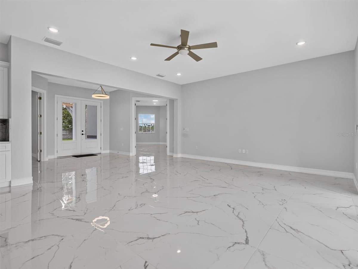2302 ALLEN DRIVE — photo 8 of 61