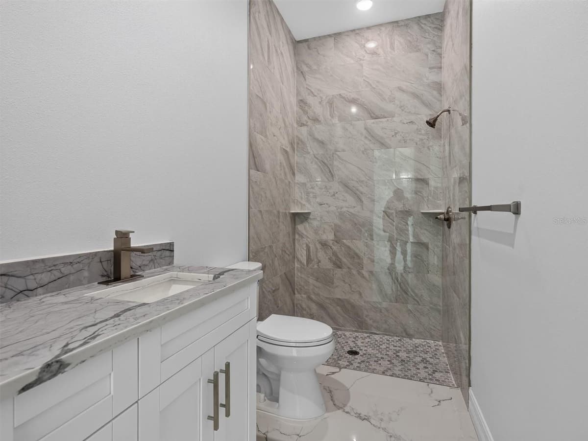 2302 ALLEN DRIVE — photo 44 of 61