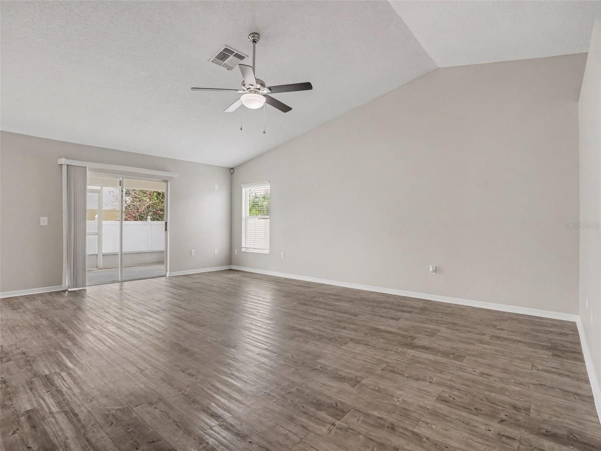 3735 IMPERIAL DRIVE — photo 12 of 15