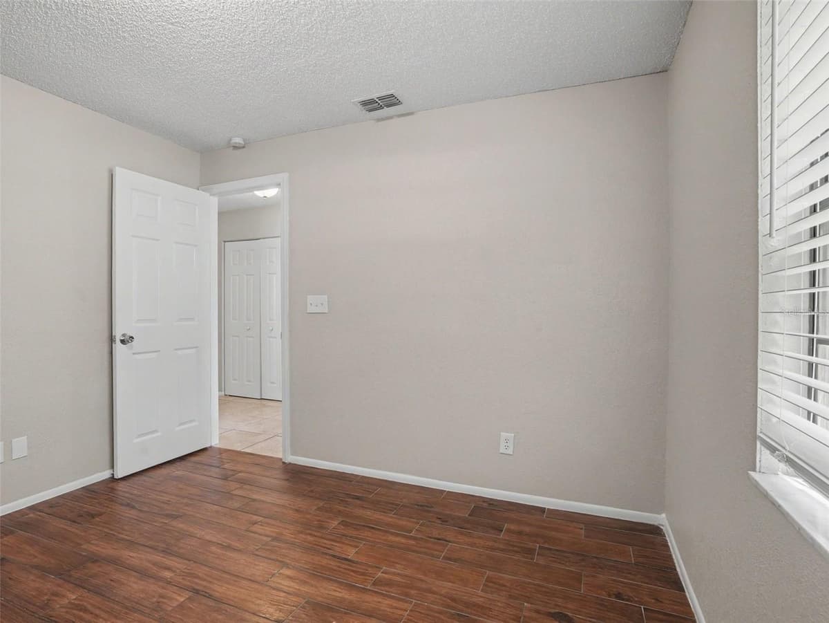 3329 FOX RIDGE DRIVE — photo 10 of 15