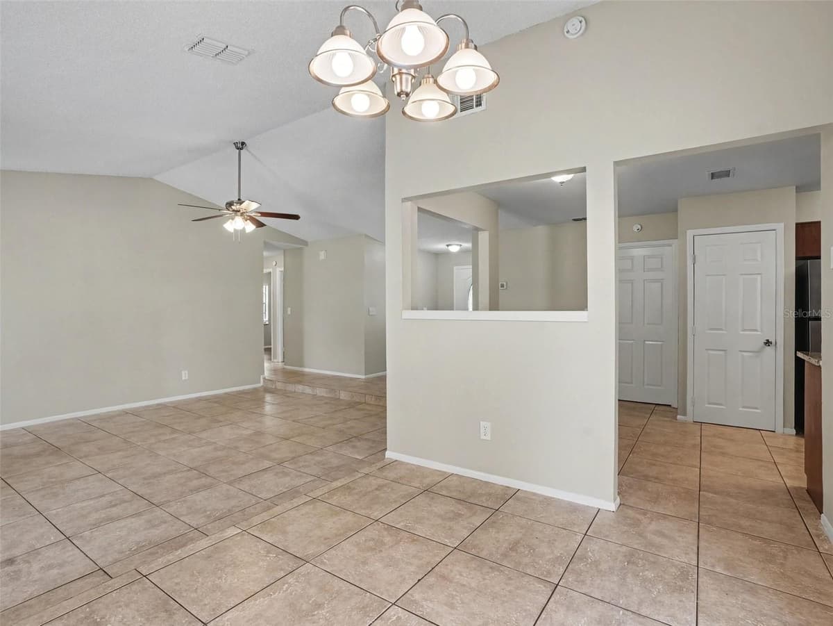 3329 FOX RIDGE DRIVE — photo 4 of 15