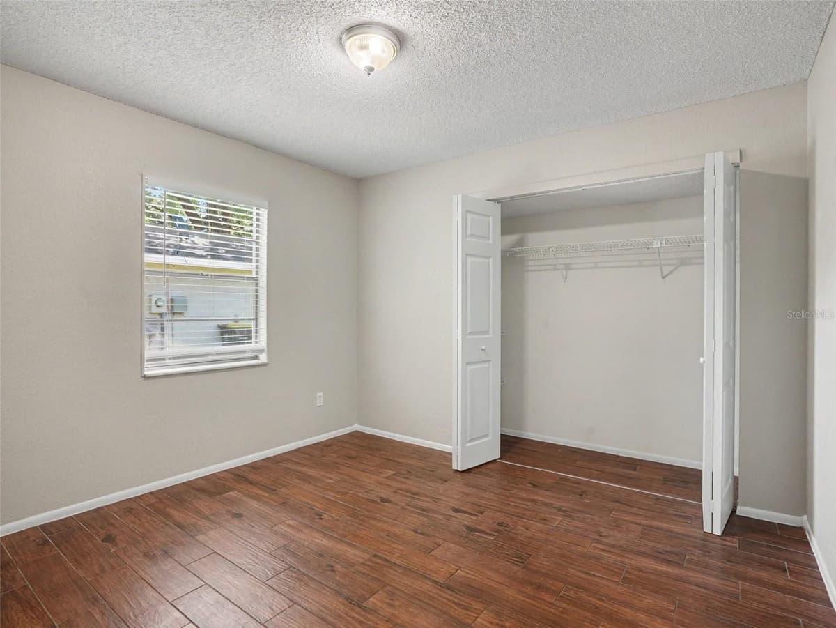 3329 FOX RIDGE DRIVE — photo 9 of 15