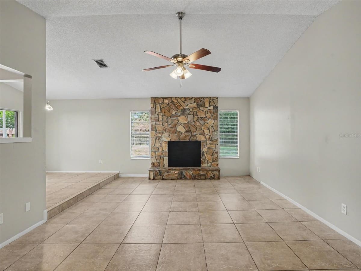 3329 FOX RIDGE DRIVE — photo 3 of 15