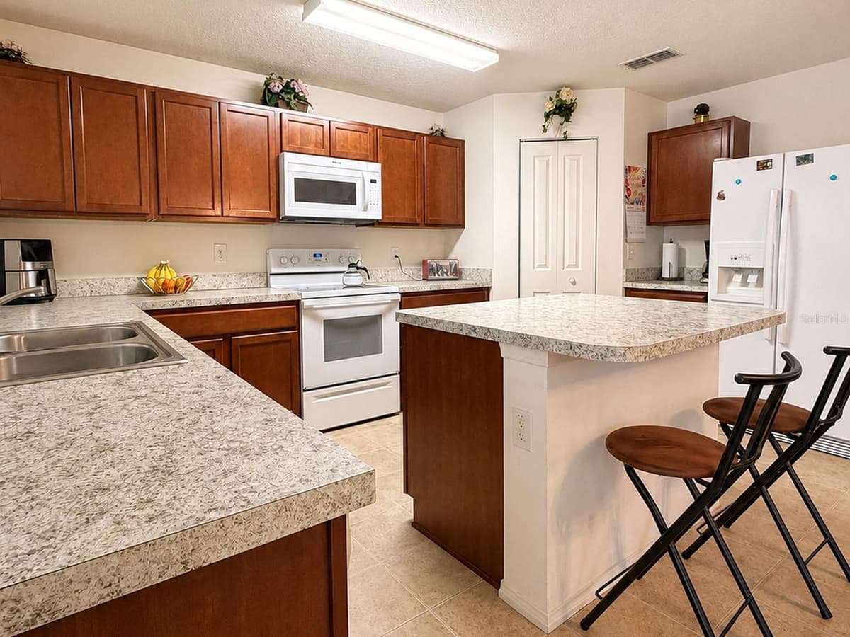 13552 PITANGA STREET — photo 8 of 24