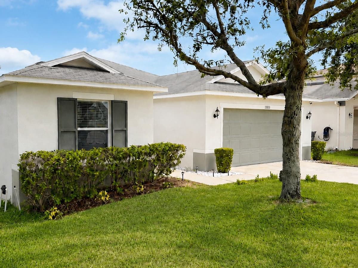 13552 PITANGA STREET — photo 3 of 24