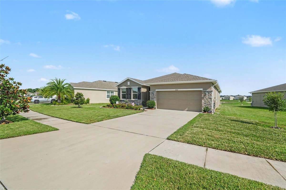 38387 SPRINGHEAD LN — photo 3 of 26