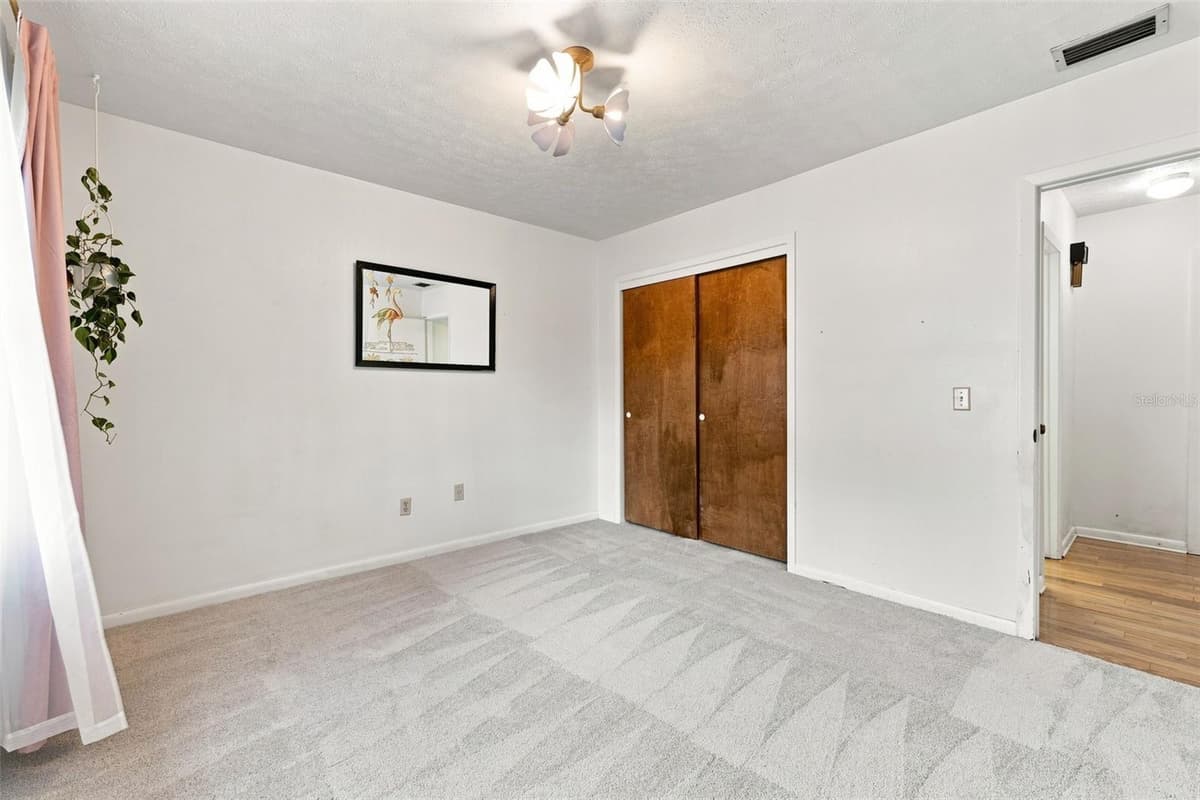 216 AMANA AVENUE — photo 22 of 36