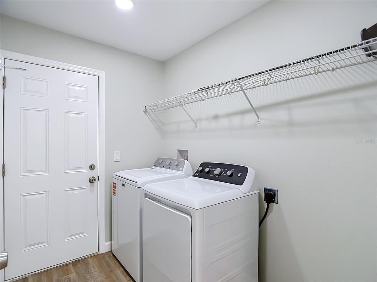 12491 SPARROW HAWK AVENUE — photo 33 of 44