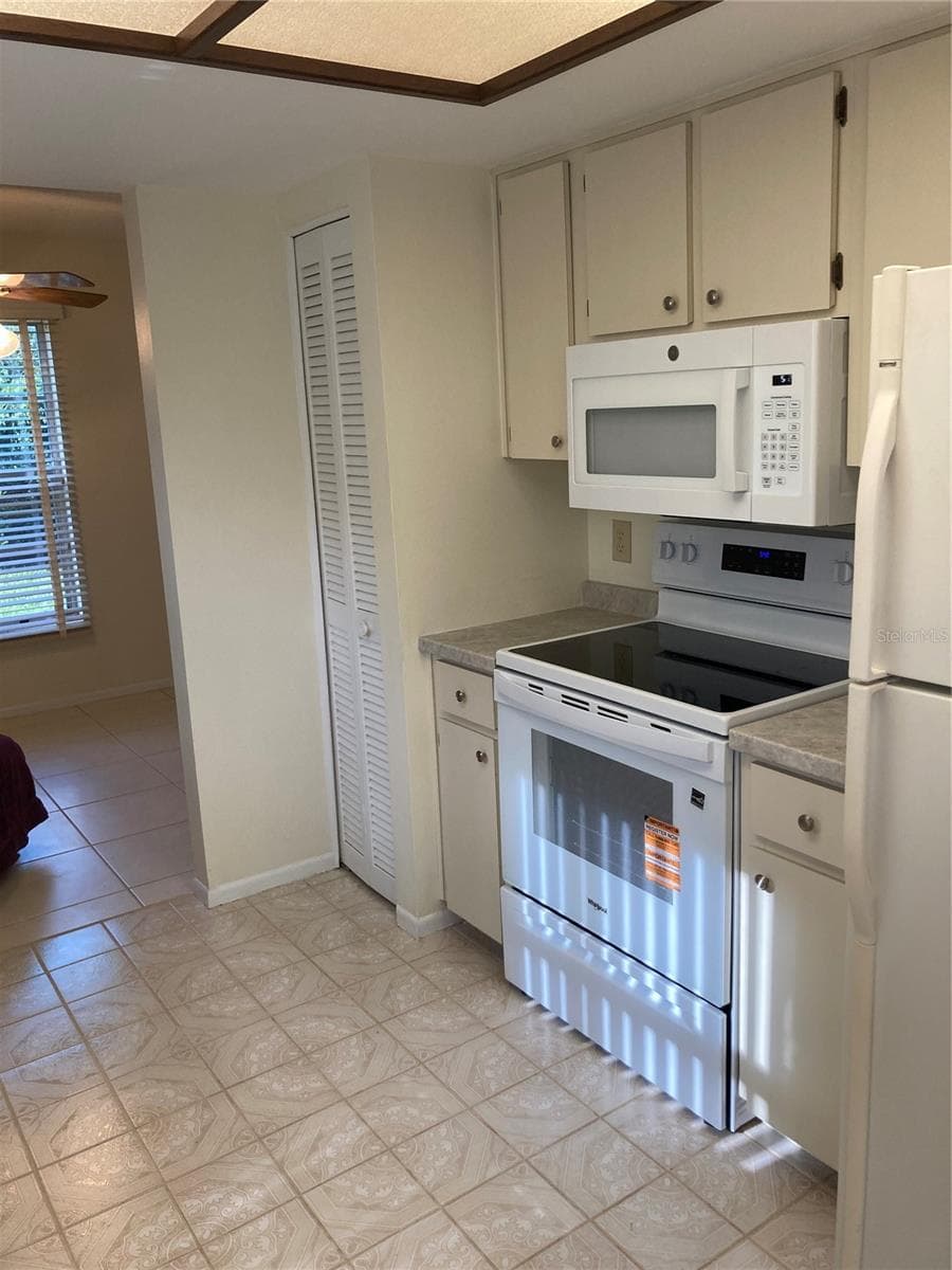 9545 DANVILLE COURT — photo 13 of 25