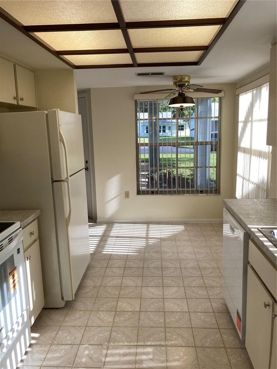 9545 DANVILLE COURT — photo 14 of 25