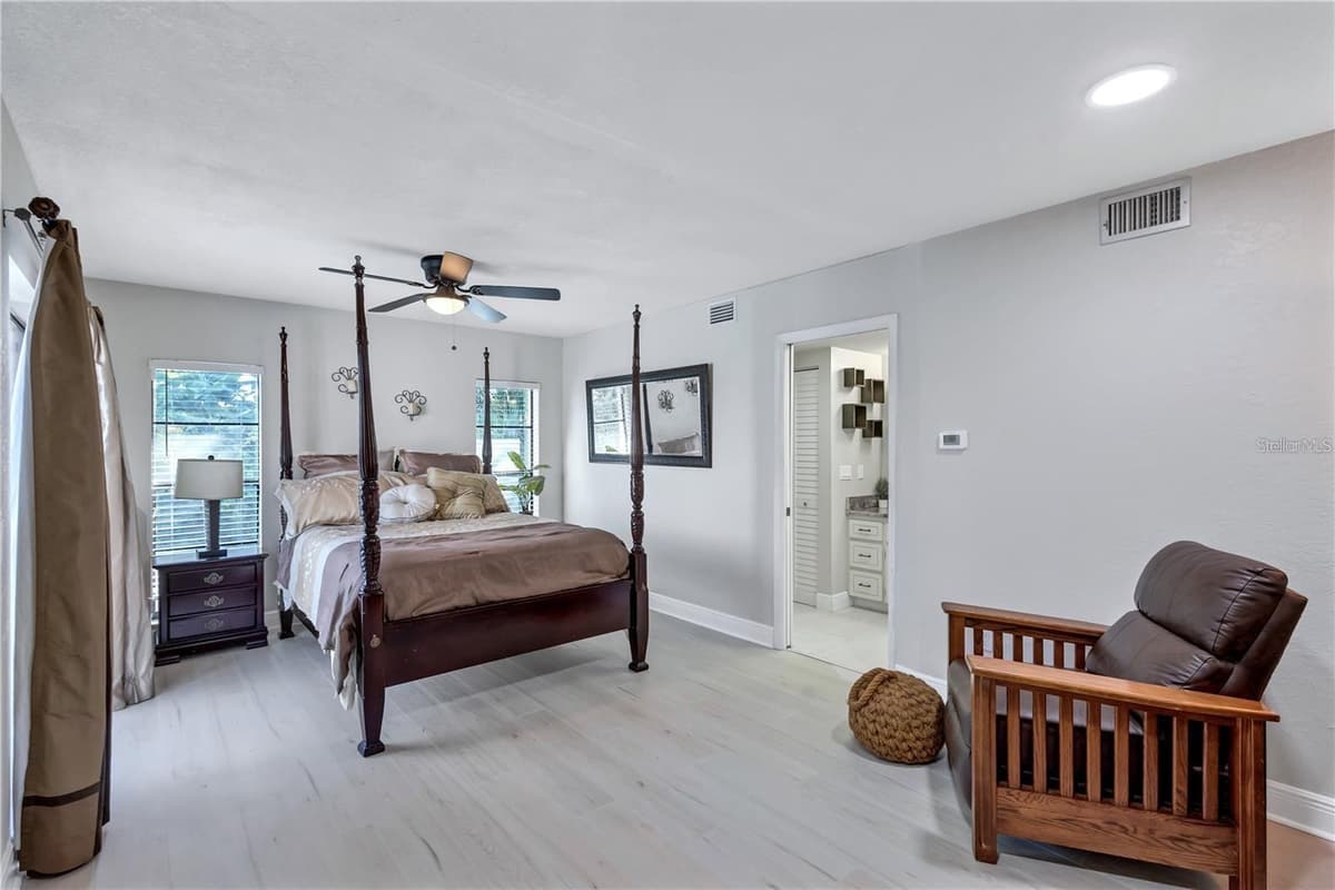 8532 KUMQUAT AVENUE — photo 13 of 41