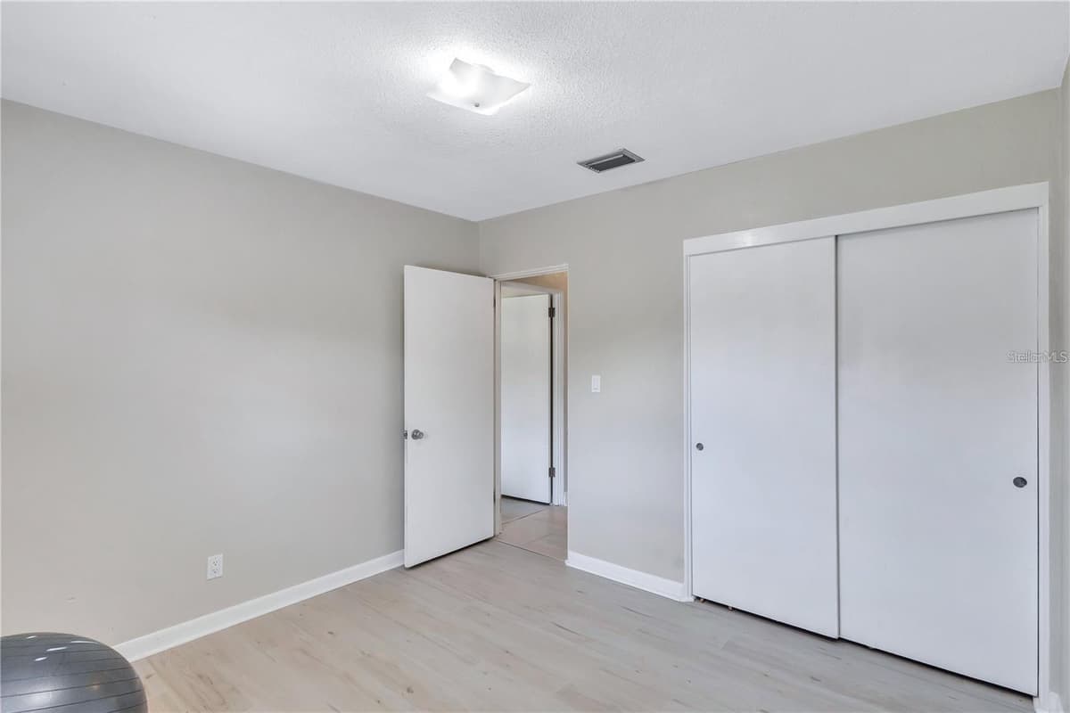 8532 KUMQUAT AVENUE — photo 33 of 41