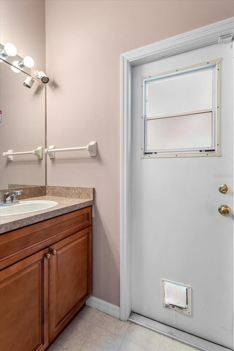 10217 SPRING MOSS AVENUE — photo 23 of 27