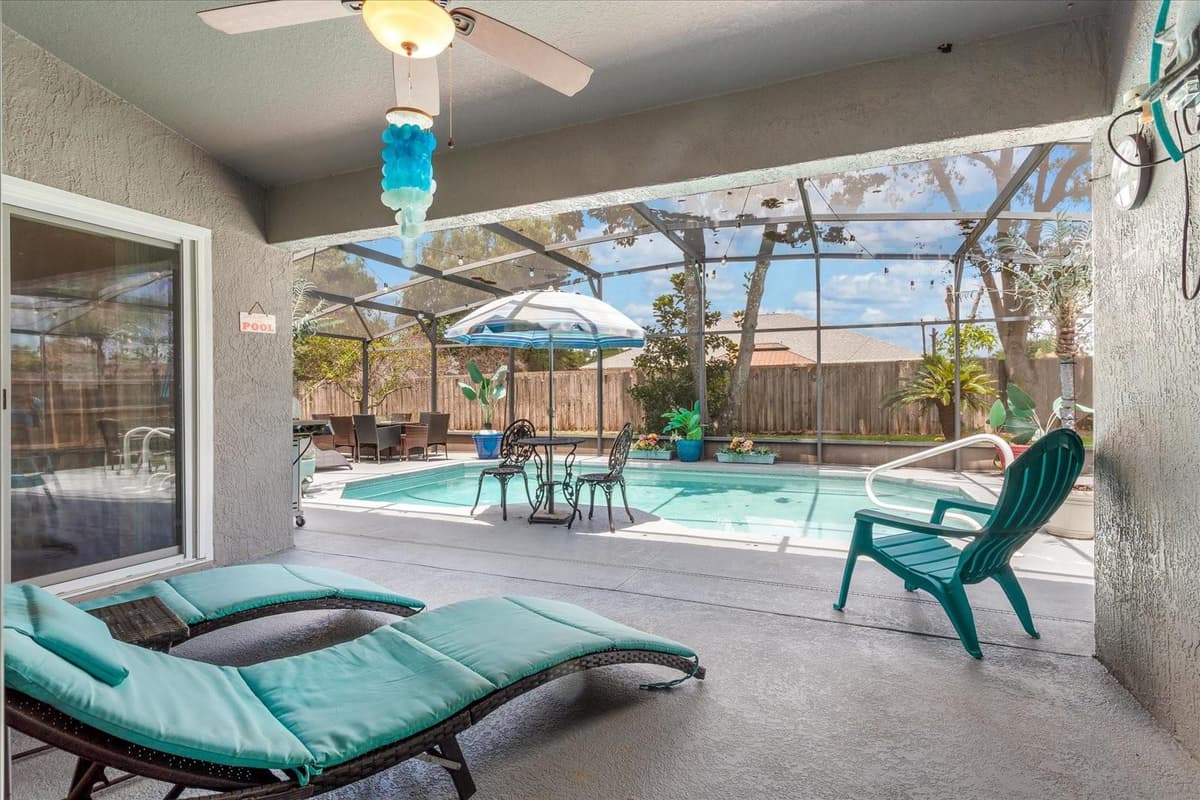 10217 SPRING MOSS AVENUE — photo 7 of 27