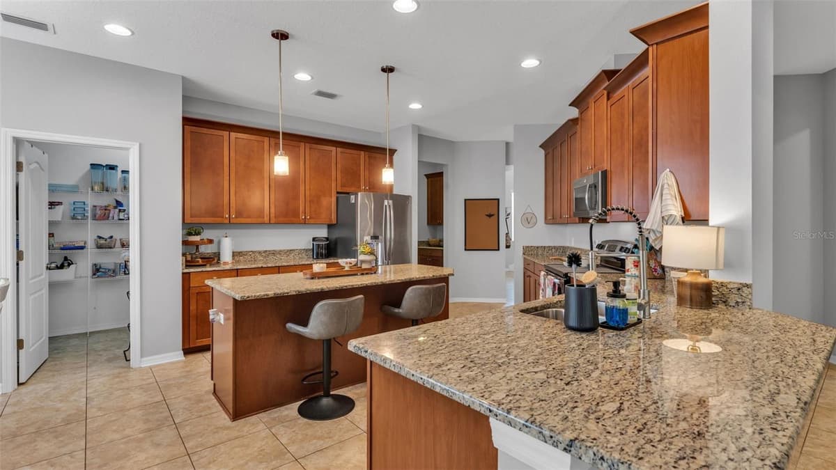 1826 ALTAVISTA CIRCLE — photo 8 of 51