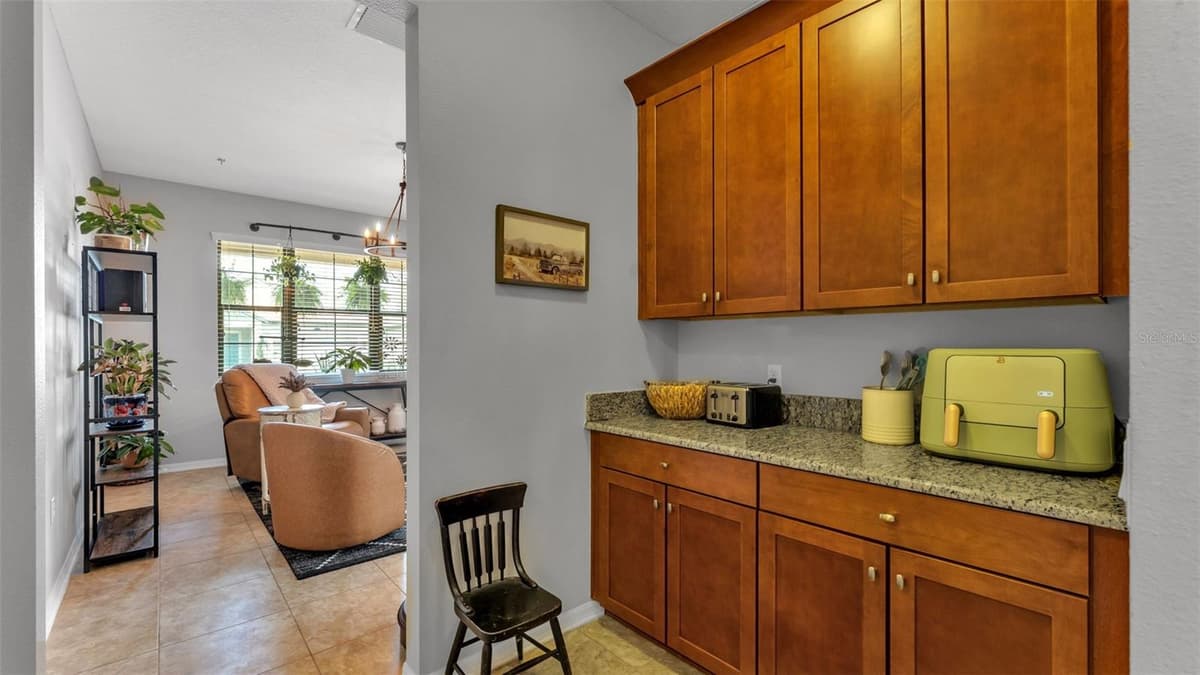 1826 ALTAVISTA CIRCLE — photo 11 of 51