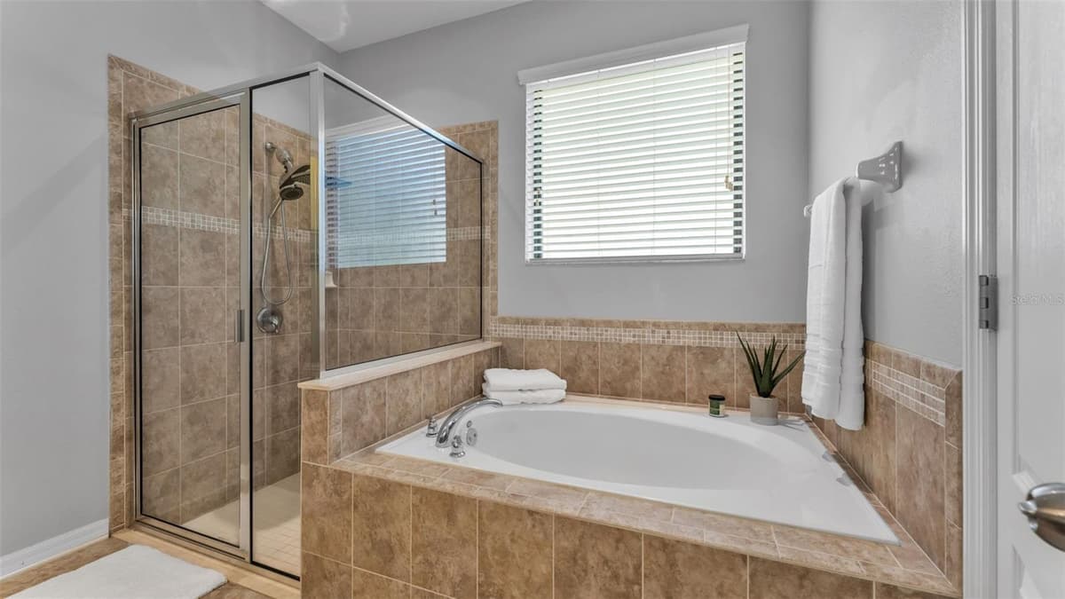 1826 ALTAVISTA CIRCLE — photo 21 of 51