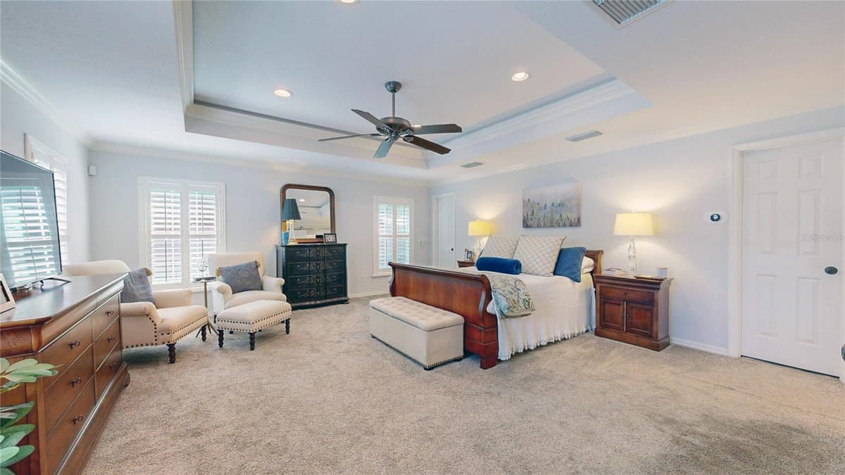718 FOX VALLEY DRIVE — photo 8 of 25