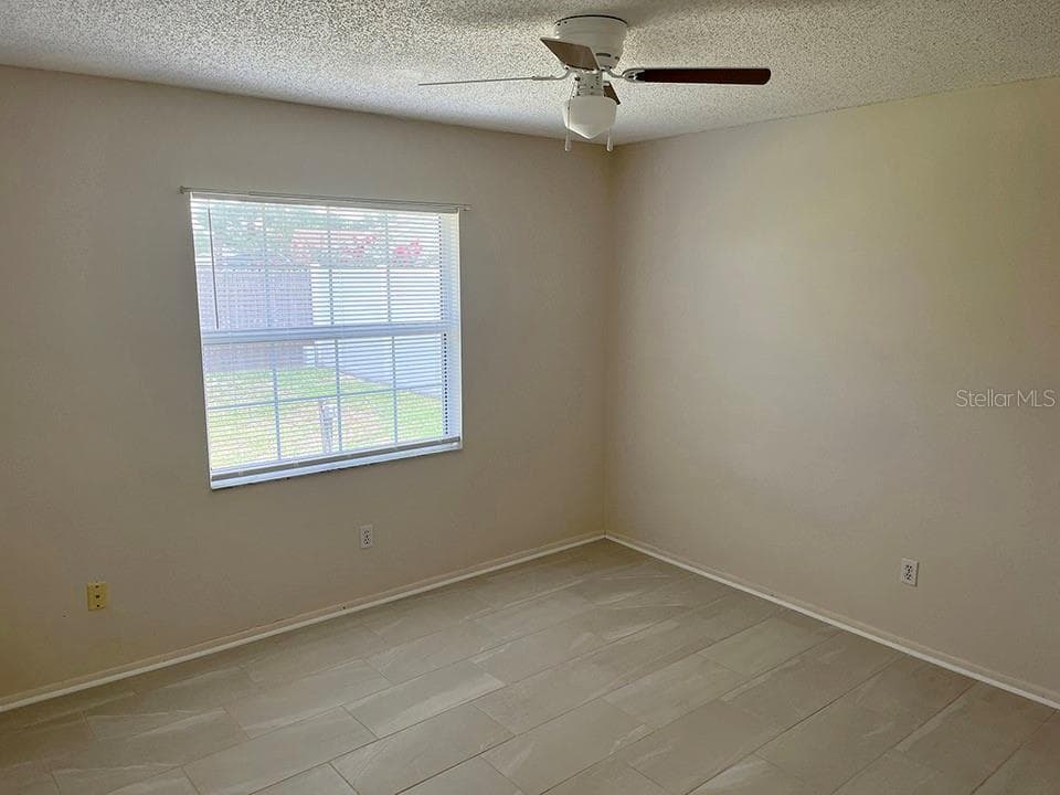 2127 SPICE AVENUE — photo 10 of 15