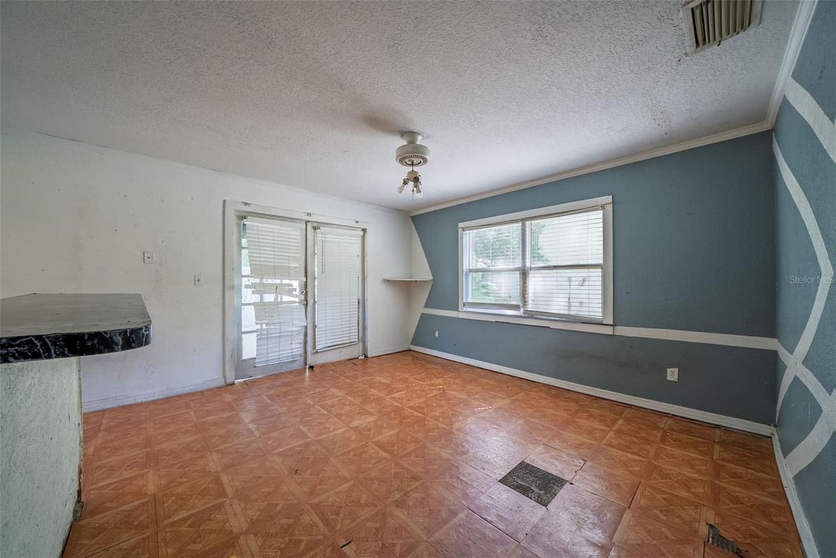 813 GREENWOOD STREET — photo 26 of 43