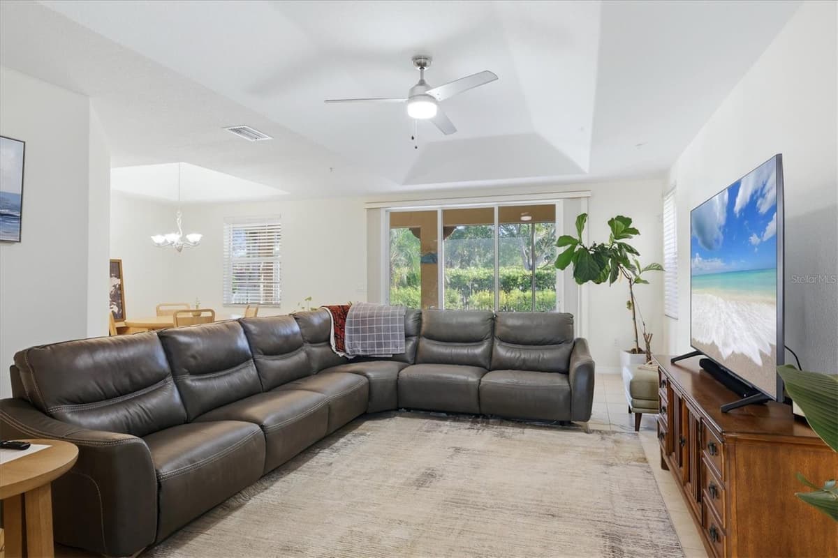 3971 SQUARE EAST LANE — photo 6 of 43