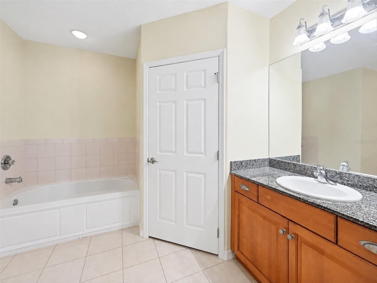 3971 SQUARE EAST LANE — photo 18 of 43
