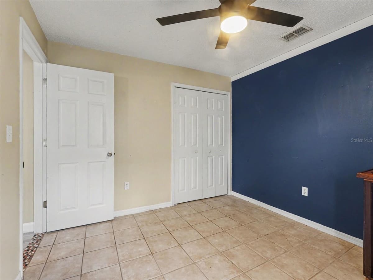 147 TIMBERPARK DRIVE — photo 15 of 22
