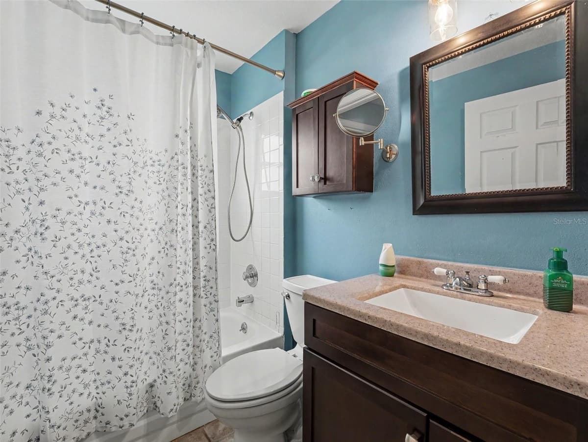 147 TIMBERPARK DRIVE — photo 17 of 22