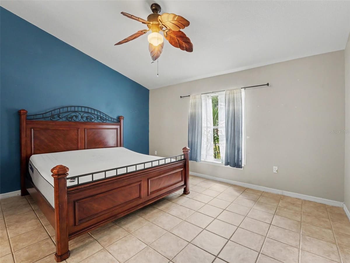 147 TIMBERPARK DRIVE — photo 11 of 22