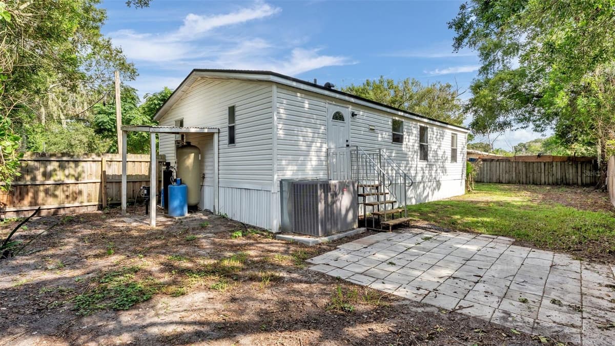1222 ROWELL STREET — photo 14 of 16