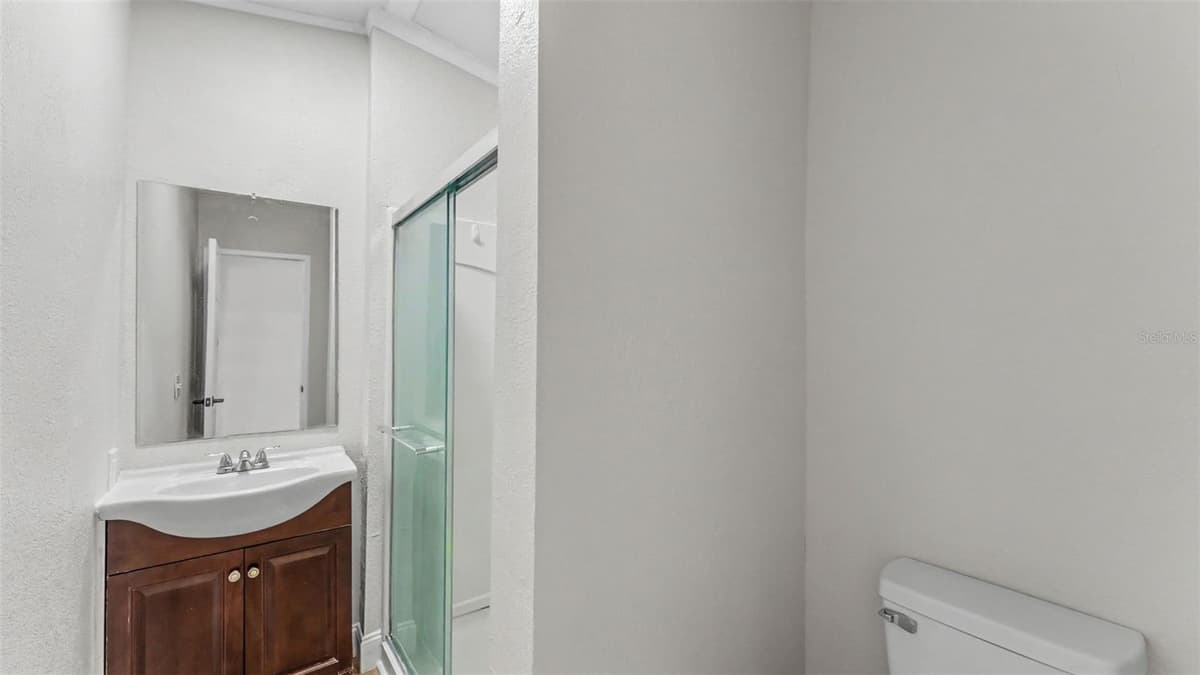 1222 ROWELL STREET — photo 7 of 16