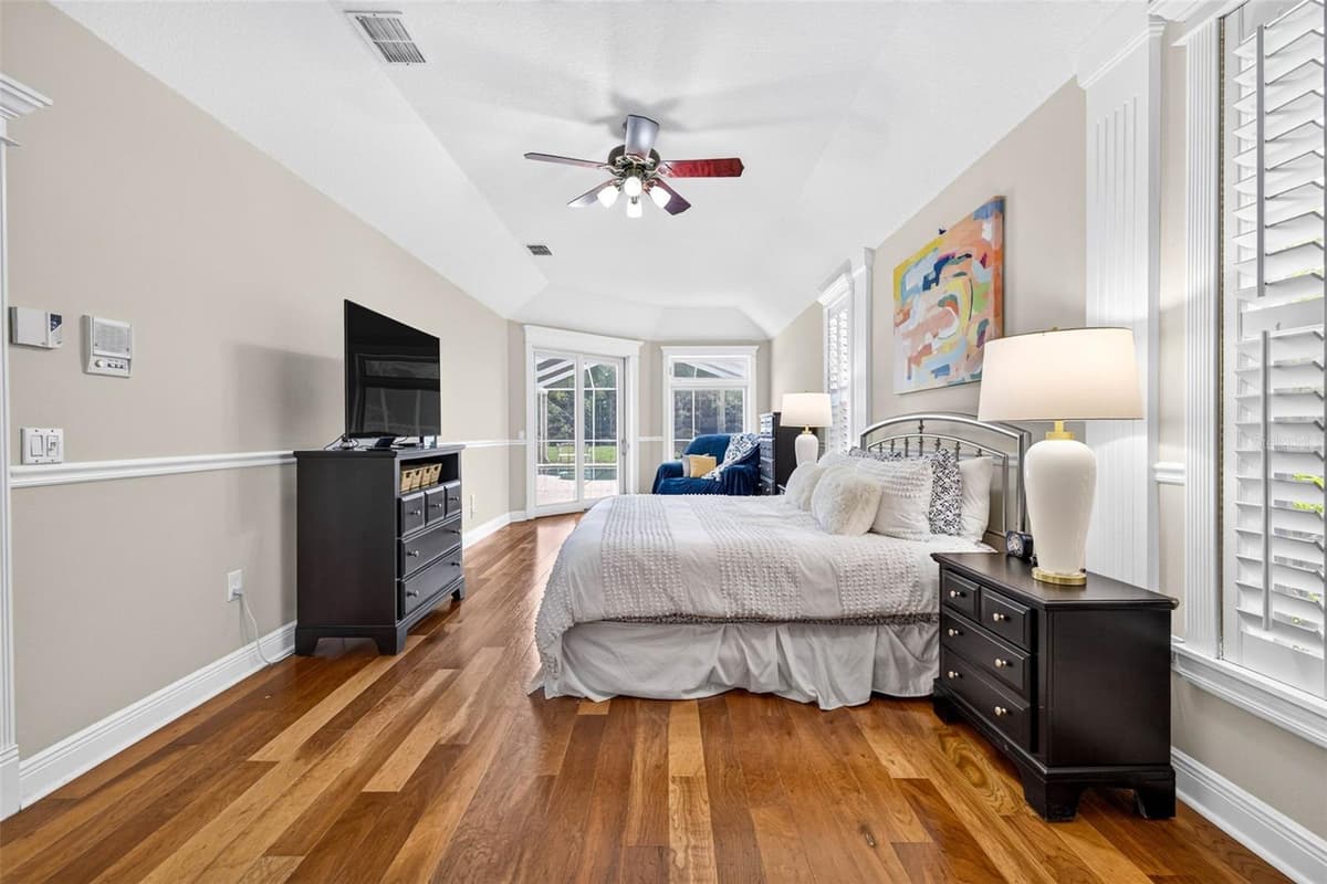 3918 NINE DRIVE — photo 18 of 100